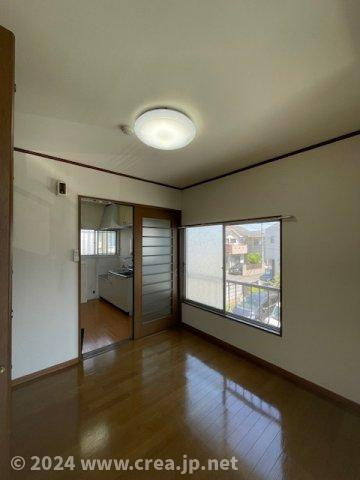 高野コーポの内装|ゆったりとした居間です