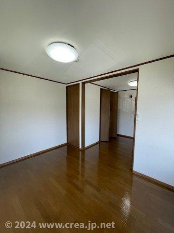 高野コーポの寝室|ゆったりとしたリビングです