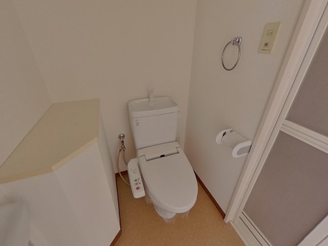 熊本市中央区辛島町の賃貸マンションのトイレ