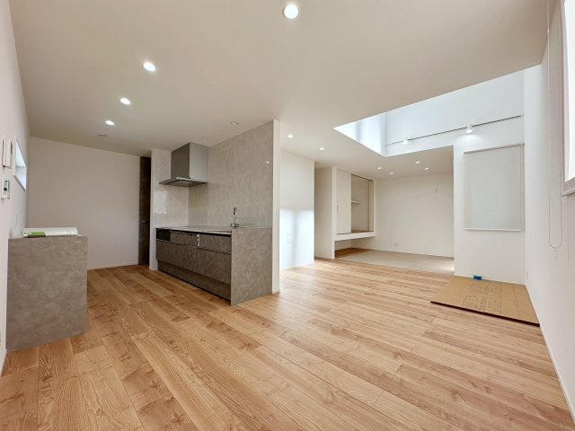 廿日市市阿品4丁目 No.1の居間・リビング|16.7帖の広々としたリビング☆
