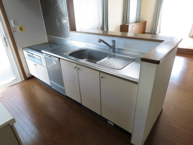 小屋南一丁目　中古住宅のキッチン