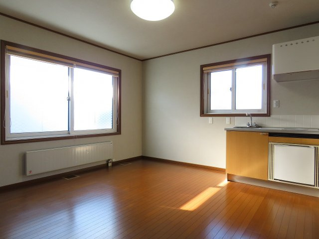 小屋南一丁目　中古住宅の洋室
