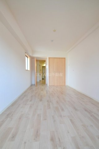 第26友建ビルの居間・リビング