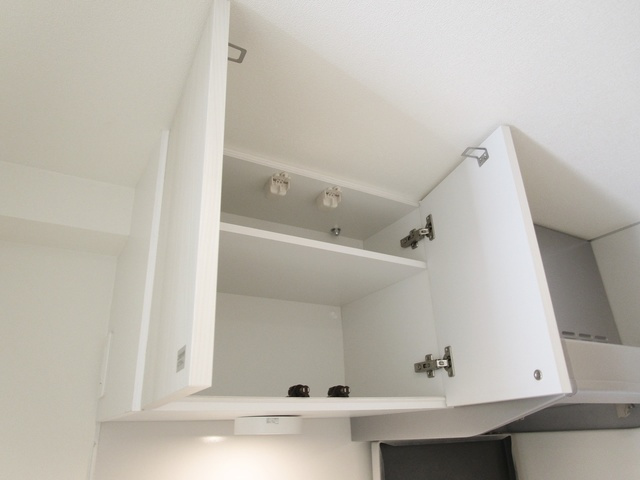 プレール・ドゥーク王子の収納|キッチンの上にも収納有☆