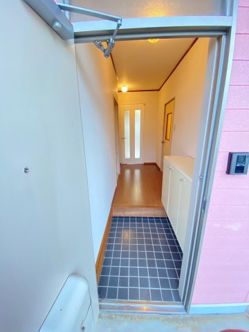 【玄関】 | ※仕様が異なる場合がございます