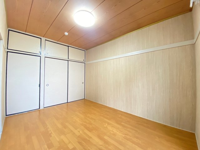 【寝室】 | ※仕様が異なる場合がございます