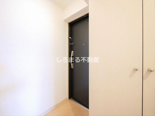 エイペックス大阪城西の玄関