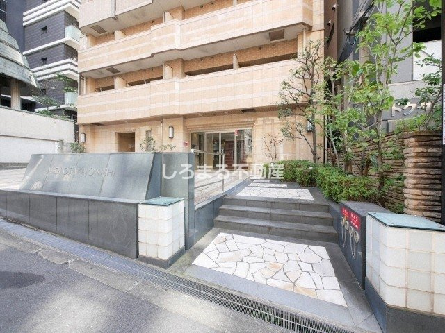 エイペックス大阪城西のエントランス