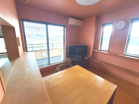 売中古戸建　静岡市葵区松富３丁目の居間・リビング