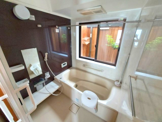 売中古戸建　静岡市葵区松富３丁目の浴室