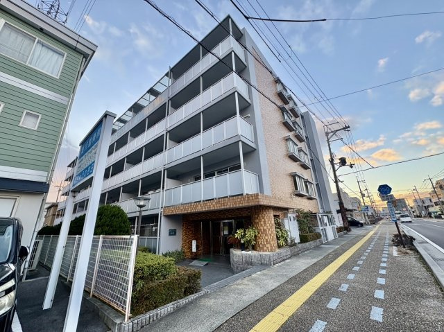 グラン・コート野洲　天然木フルリノベーションの外観