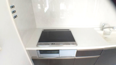 売中古戸建　静岡市清水区横砂南町のキッチン|IHクッキングヒーターでお掃除楽々です