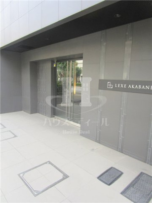 【エントランス】 | LEXE赤羽 | 清潔なエントランスです
