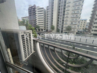 【バルコニー】 | 大森スカイレジデンス | 暖かな日差しのふりそそぐバルコニー