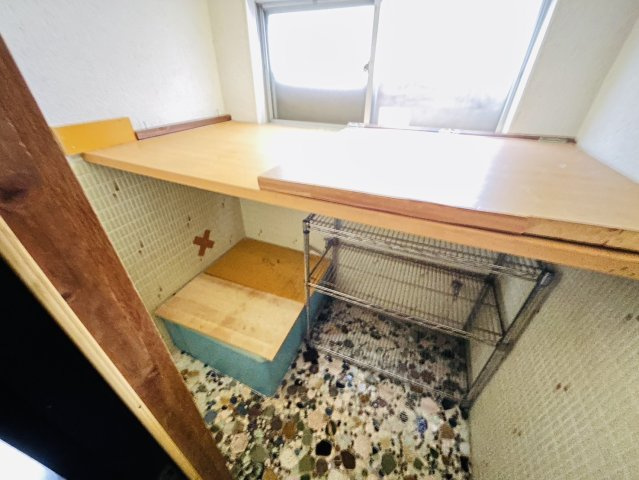 御幸本町貸店舗の内装