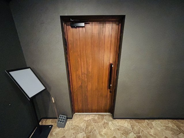 御幸本町貸店舗の内装