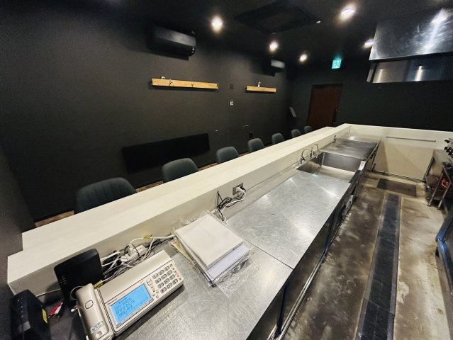 御幸本町貸店舗の内装