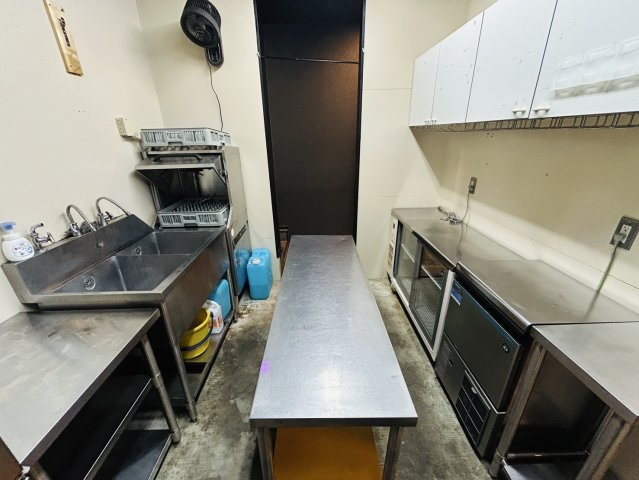 御幸本町貸店舗のキッチン