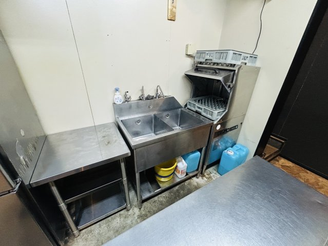 御幸本町貸店舗のキッチン