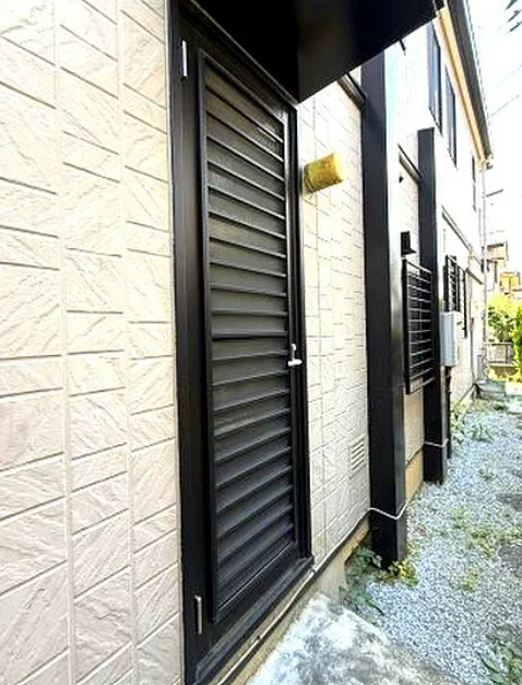 【中古】川越市広谷新町リフォーム中古住宅の内装|勝手口です