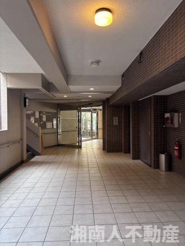 ライオンズマンション茅ヶ崎グランコーストのエントランス|清潔なエントランスです