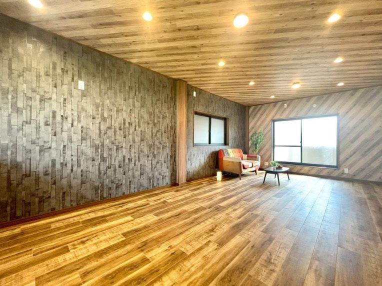 東大阪市稲葉　中古戸建の居間・リビング