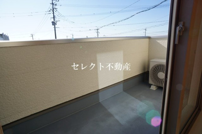 【バルコニー】 | ＨＯＵＳＥ・２ | バルコニーからの眺めを楽しみながら食事をしませんか