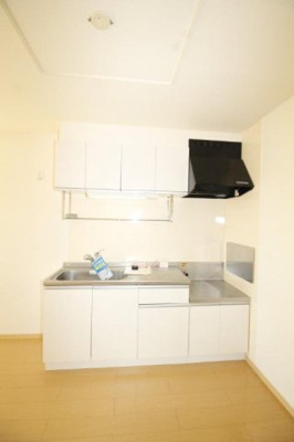 【キッチン】 | ＨＯＵＳＥ・２ | コンパクトなキッチンで掃除もラクラク