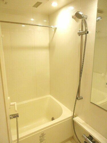 ライオンズ東京三ノ輪ミレスの浴室