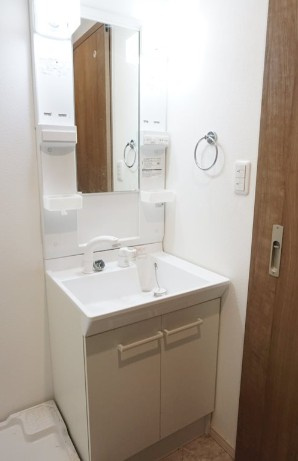 キャメルWARABIの洗面所