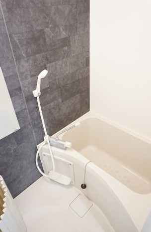 キャメルWARABIの浴室