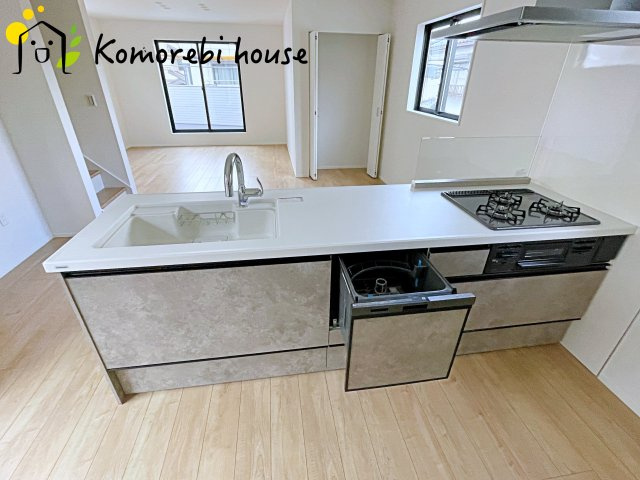 さいたま市大宮区天沼町　15期　新築一戸建て　ケイアイグレース　02のキッチン|26.1.29撮影済み