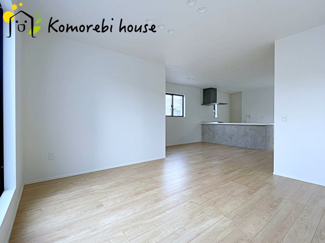 さいたま市大宮区天沼町　15期　新築一戸建て　ケイアイグレース　02の居間・リビング|26.1.29撮影済み