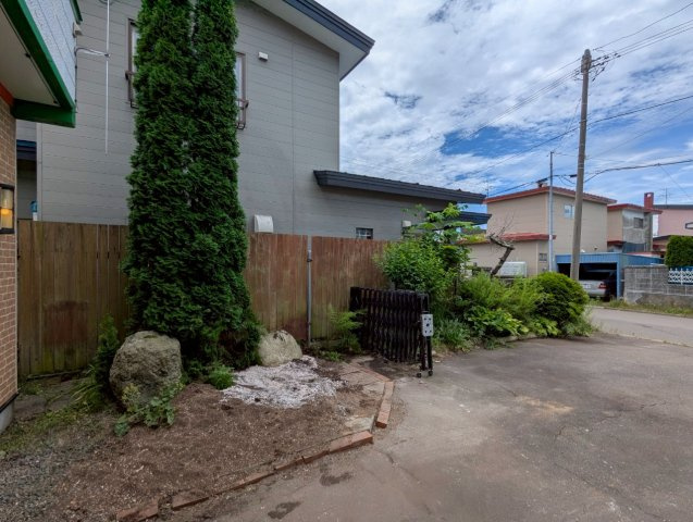 若葉4丁目　店舗付き中古住宅の庭