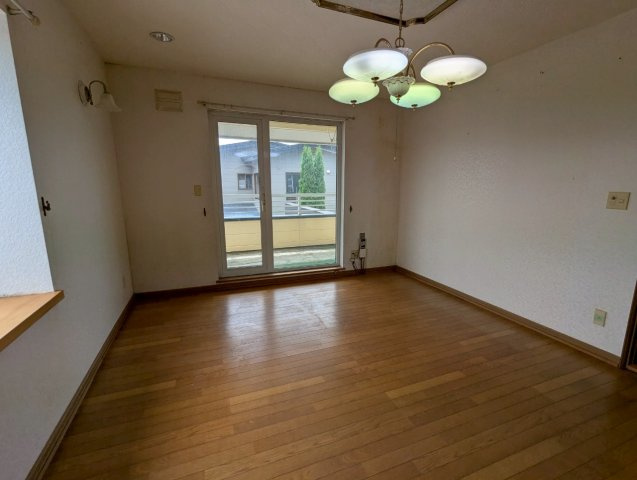 若葉4丁目　店舗付き中古住宅の内装