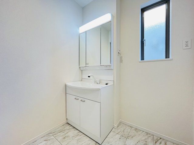 刈谷市沖野町1丁目1-12『仲介手数料無料』新築戸建ての独立洗面台