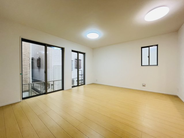 刈谷市沖野町1丁目1-12『仲介手数料無料』新築戸建ての居間・リビング