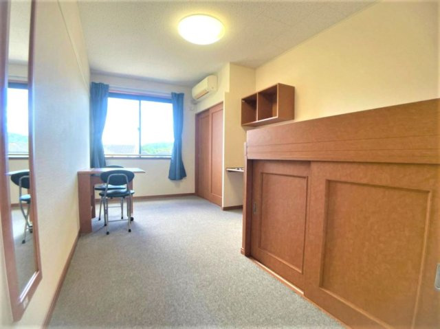 【居間・リビング】 | 設備・仕様は号室により異なる為、現況を優先致します。