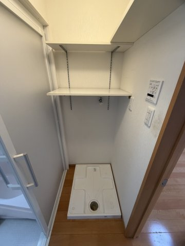 広島市安佐南区長束西４丁目の一戸建ての洗面所