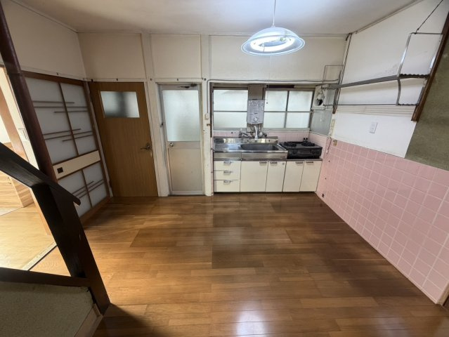 広島市安佐南区長束西４丁目の一戸建ての居間・リビング