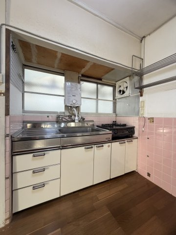 広島市安佐南区長束西４丁目の一戸建てのキッチン