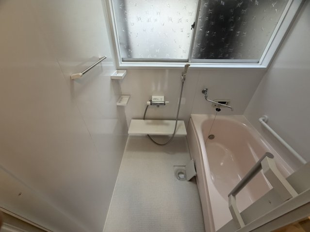 広島市安佐南区長束西４丁目の一戸建ての浴室