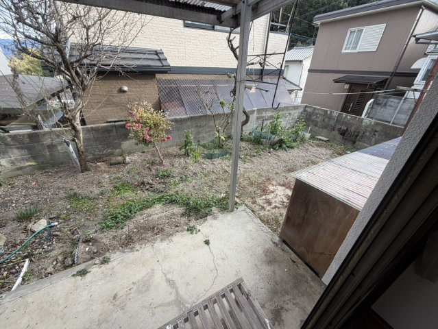 広島市安佐南区長束西４丁目の一戸建ての庭