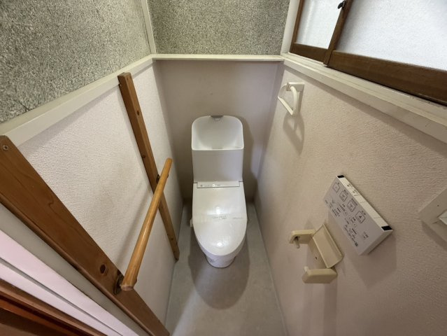 広島市安佐南区長束西４丁目の一戸建てのトイレ