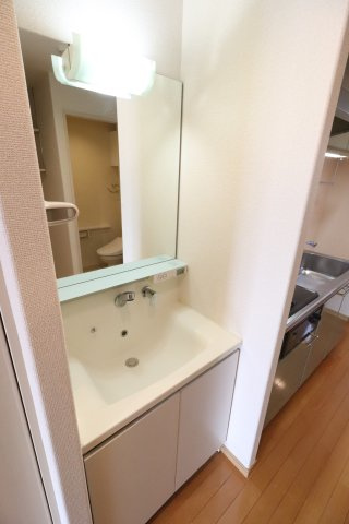 アルテール湘南の洗面所|他号室の参考写真です。