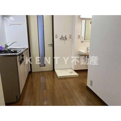 【居間・リビング】 | シンコウハイツ | ゆったり過ごせる居間です