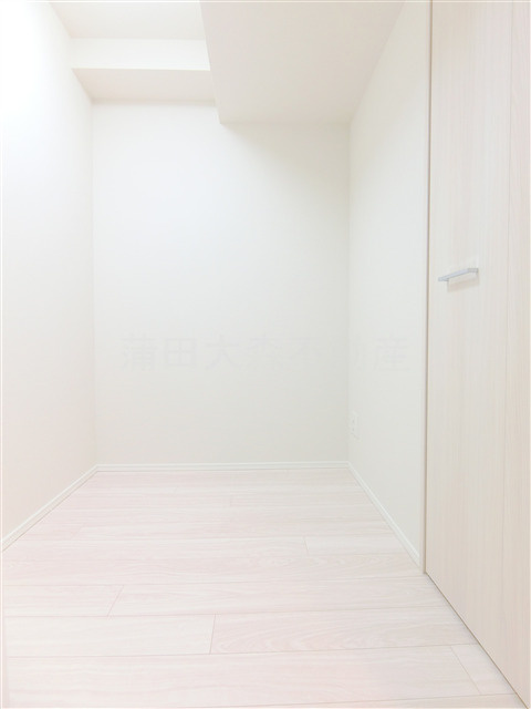 コンフォリア・リヴ西蒲田の内装|洋室2.1帖