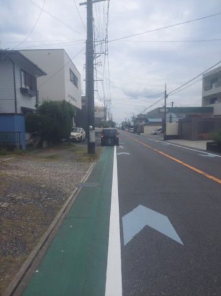 売中古戸建　静岡市葵区牛妻の前面道路含む現地写真
