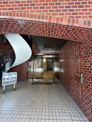 【エントランス】 | ももの木三宮ビル