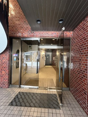 【エントランス】 | ももの木三宮ビル